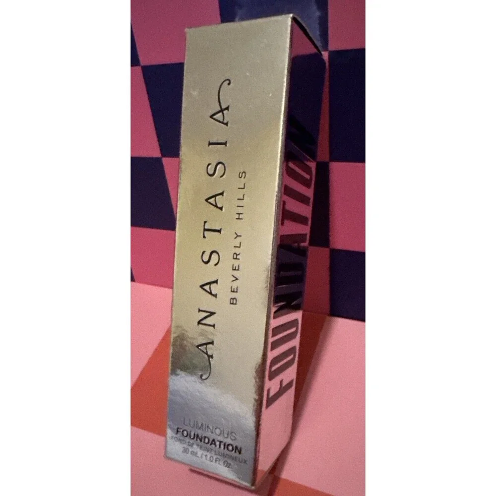 NIB Anastasia Beverly Hills Luminous Foundation Shade 320N Vegan 1 fl oz **